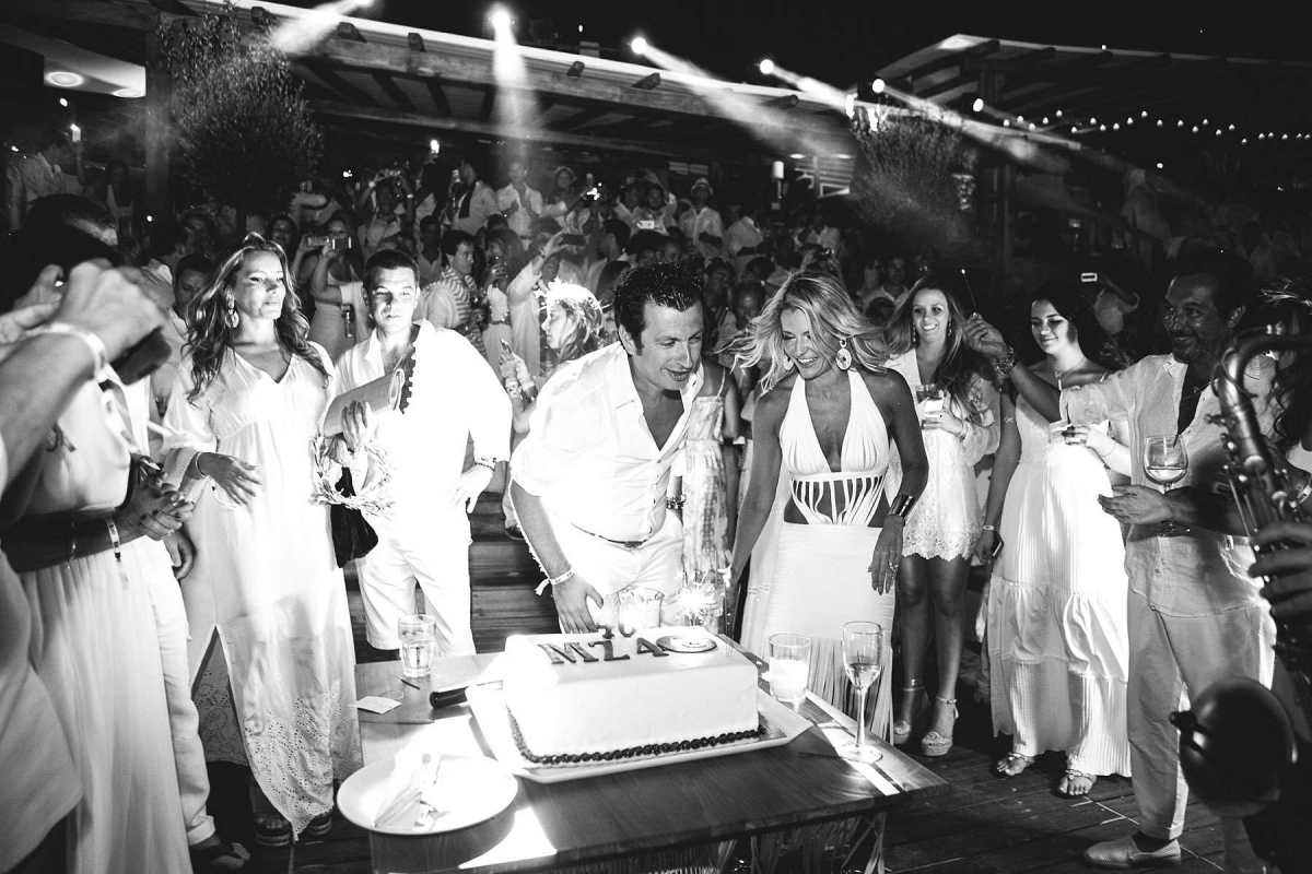 Moments to remember: from the legendary White Parties to this summer's  celebration – Belvedere Hotel Mykonos