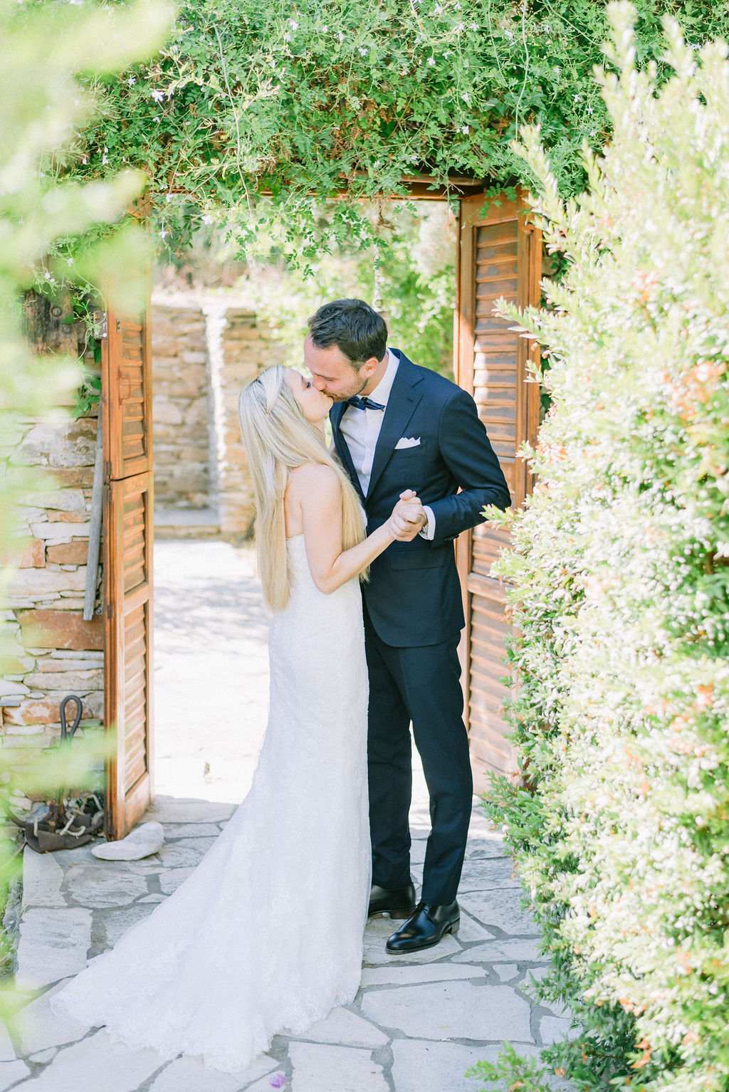 ELEGANT FLORAL TOPPED SIFNOS WEDDING | CECILIA & YANN - Mykonos ...